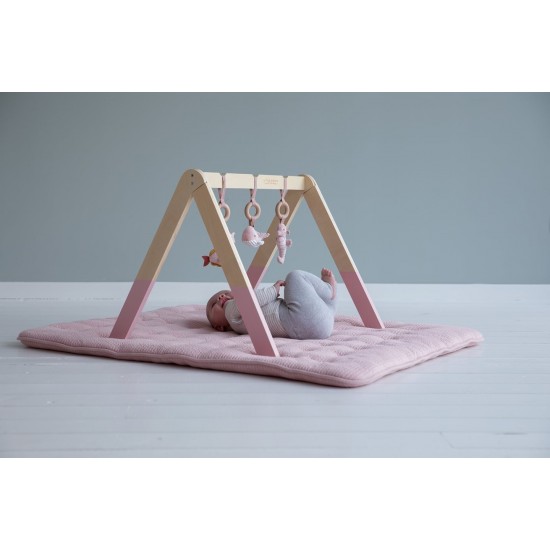 Medinis stovas su pakabinamais žaislais rožinė